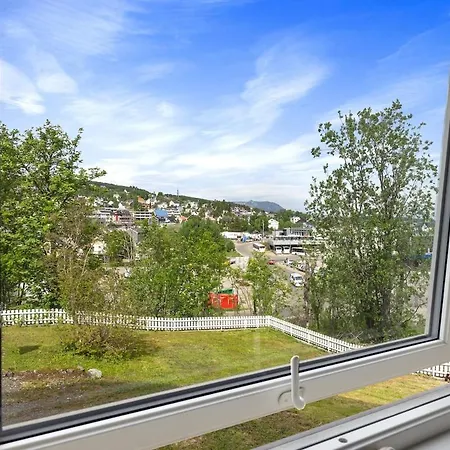 -3 Bedrooms 4 Pers Lejlighed Harstad