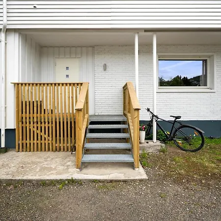 Apartment -3 Bedrooms 4 Pers Harstad
